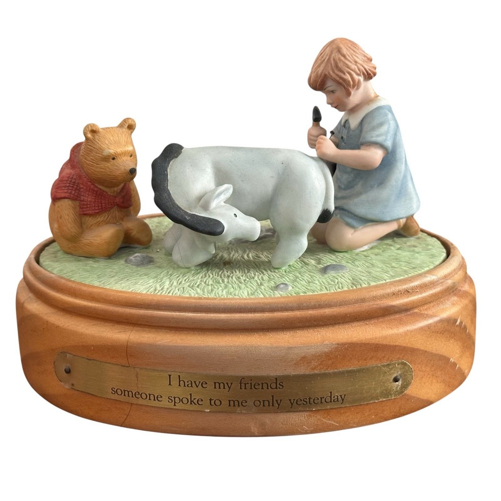 Classic " I Have My Friend" Winnie the Pooh Walt Disney Music Box